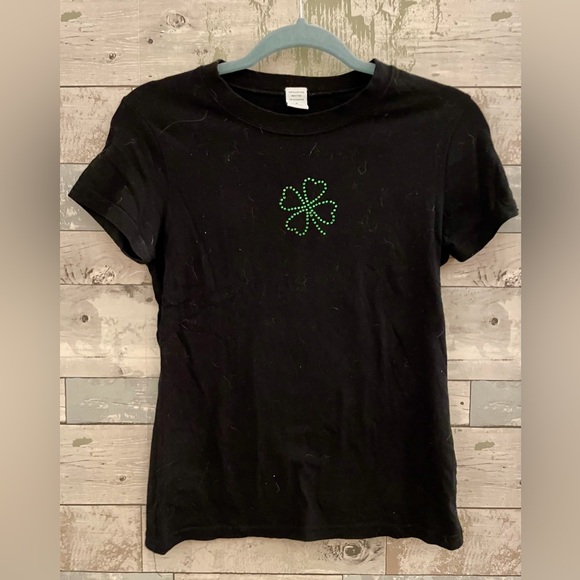 Jeweled Green Shamrock on Black Tee Shirt Size S - Picture 1 of 7